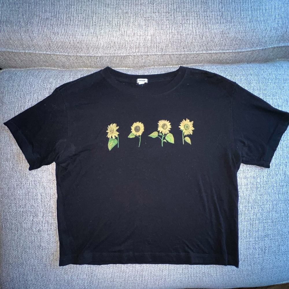 🌻 Garage Sunflower Crop Top 🌻